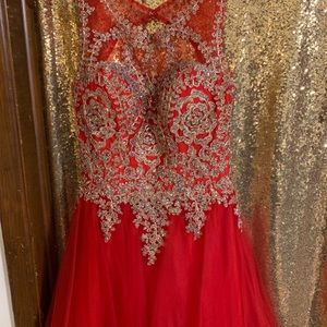 Red Homecoming dress😍